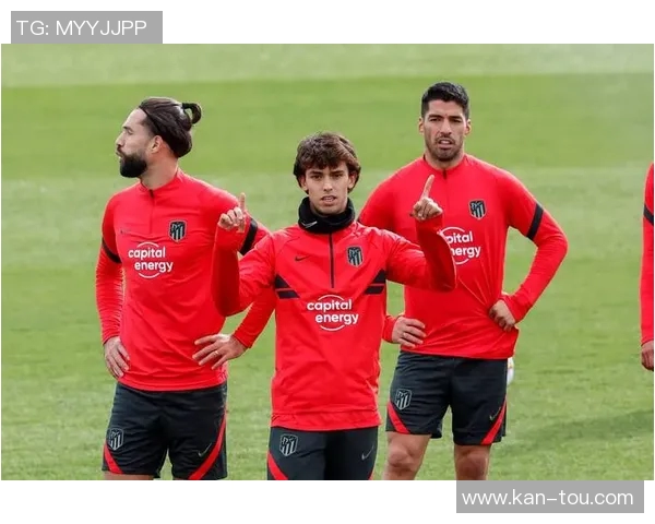 鹿晗携手众星闪耀上海足球明星赛展现青春活力与竞技精神